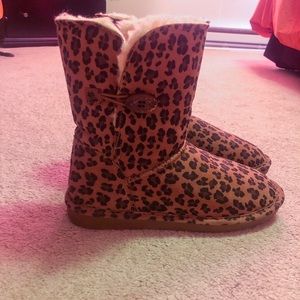 BearPaw Leopard Boots